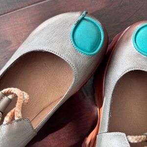 Chic Gray Platform Shoes with Teal Accent